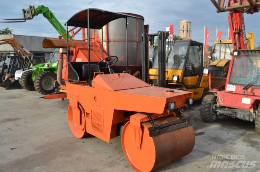 Bomag BW 90 Valjci sa dvojnim bubnjem