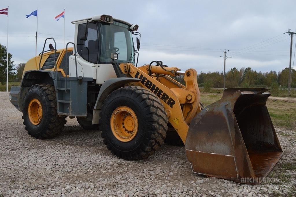 Liebherr 556 2plus2 Stroji za nošenje alata