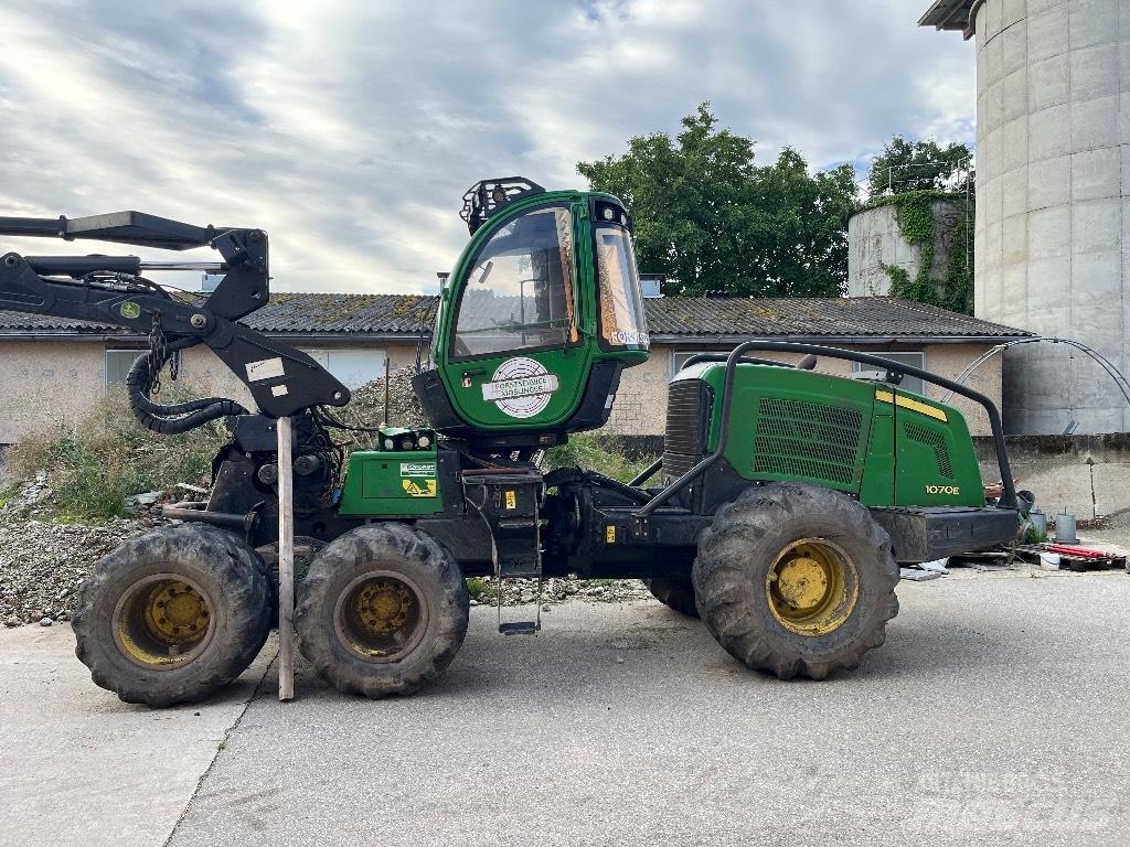 John Deere 1070 E Harversteri