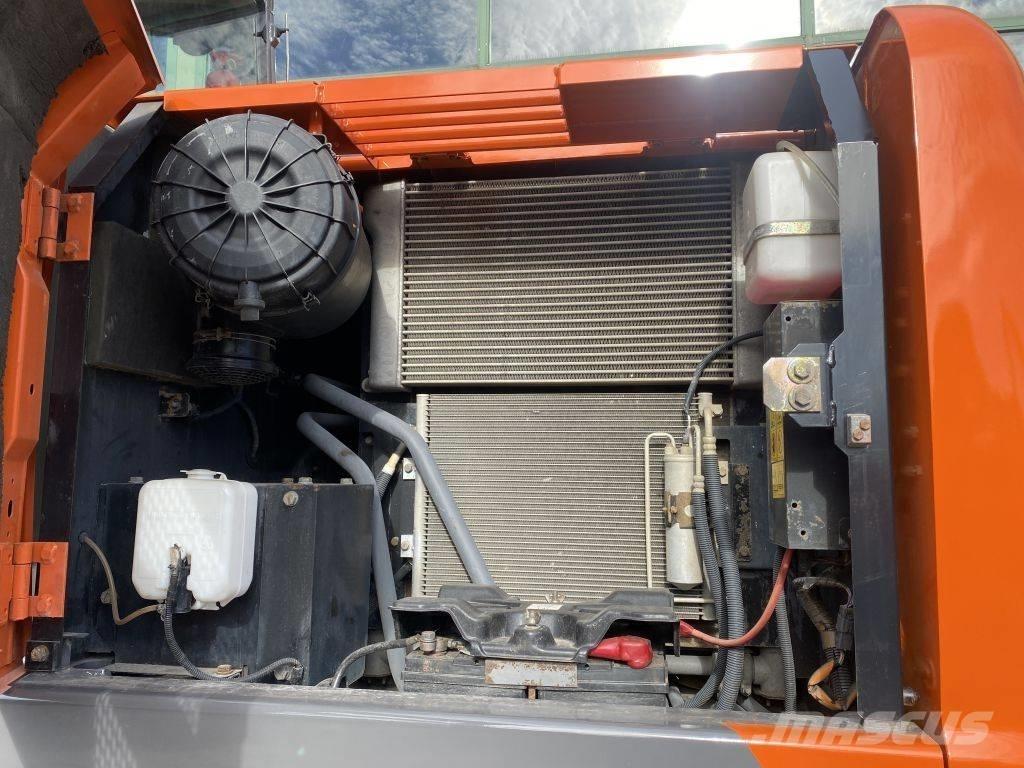 Hitachi ZX 140 W-3 Bageri na kotačima