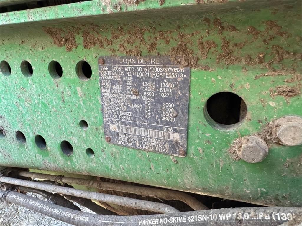John Deere 6215 R Traktori