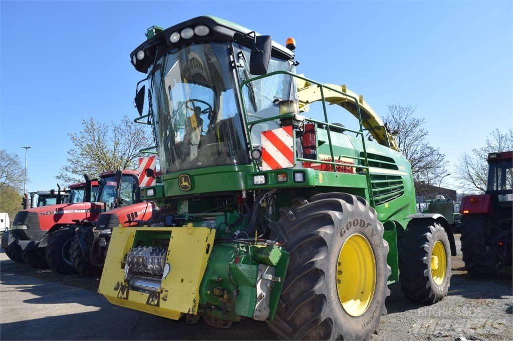 John Deere 7250 i Strojevi za krmu na vlastiti pogon