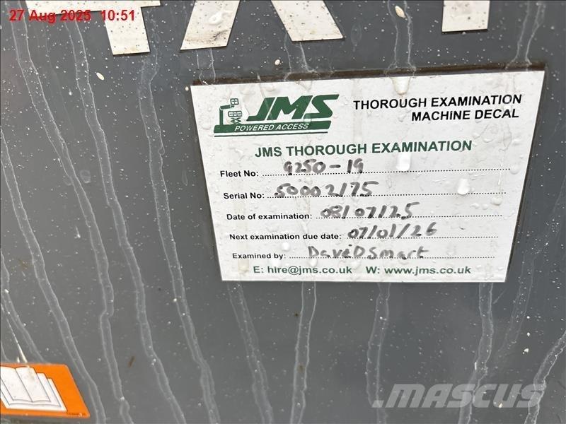 SkyJack SJ 9250 RT Škaraste platforme