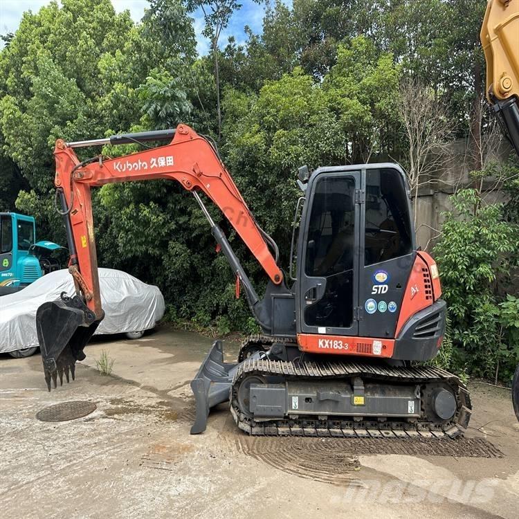 Kubota 183-3 Bageri gusjeničari
