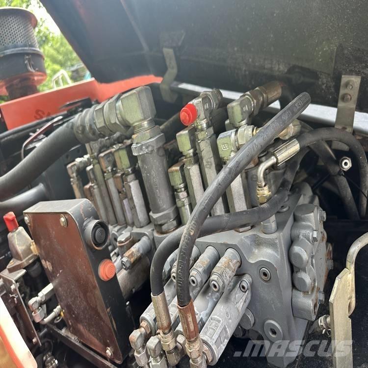 Kubota 183-3 Bageri gusjeničari