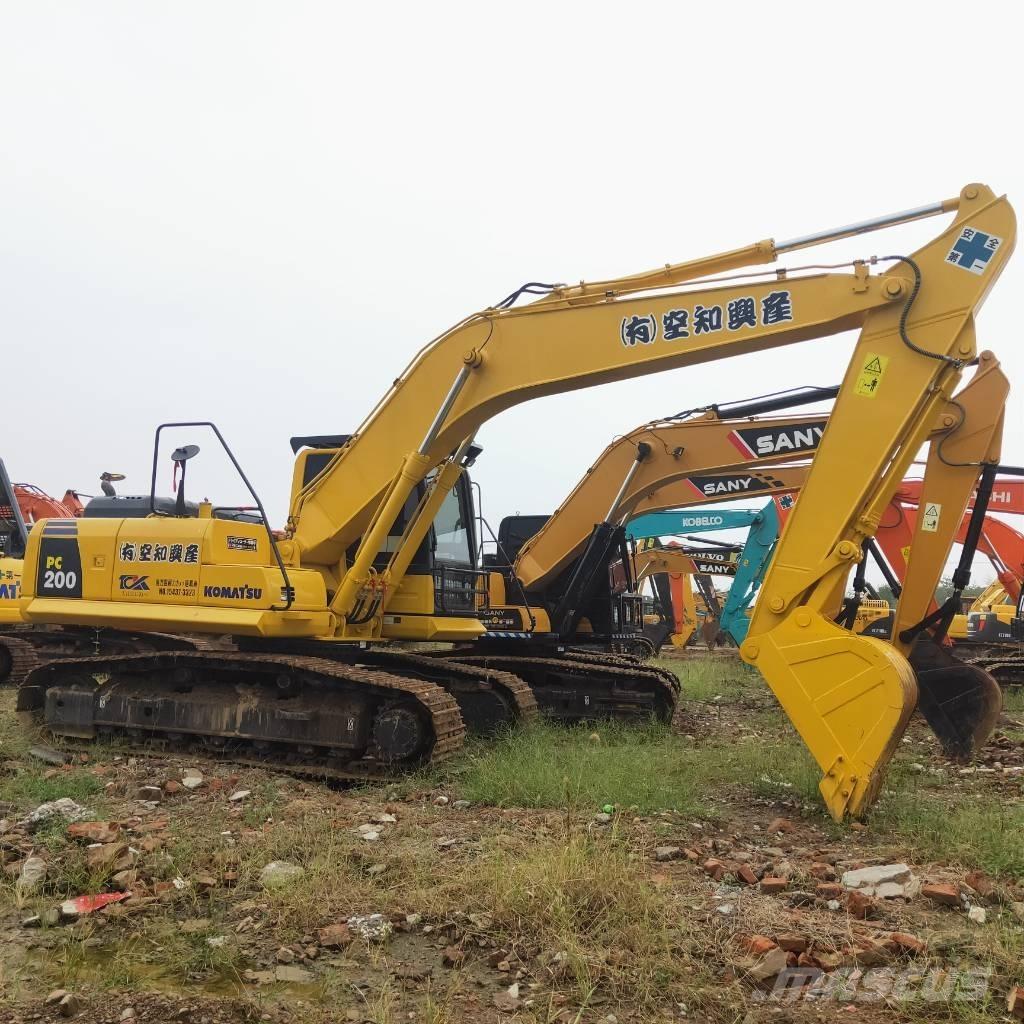 Komatsu PC200-8 Bageri gusjeničari