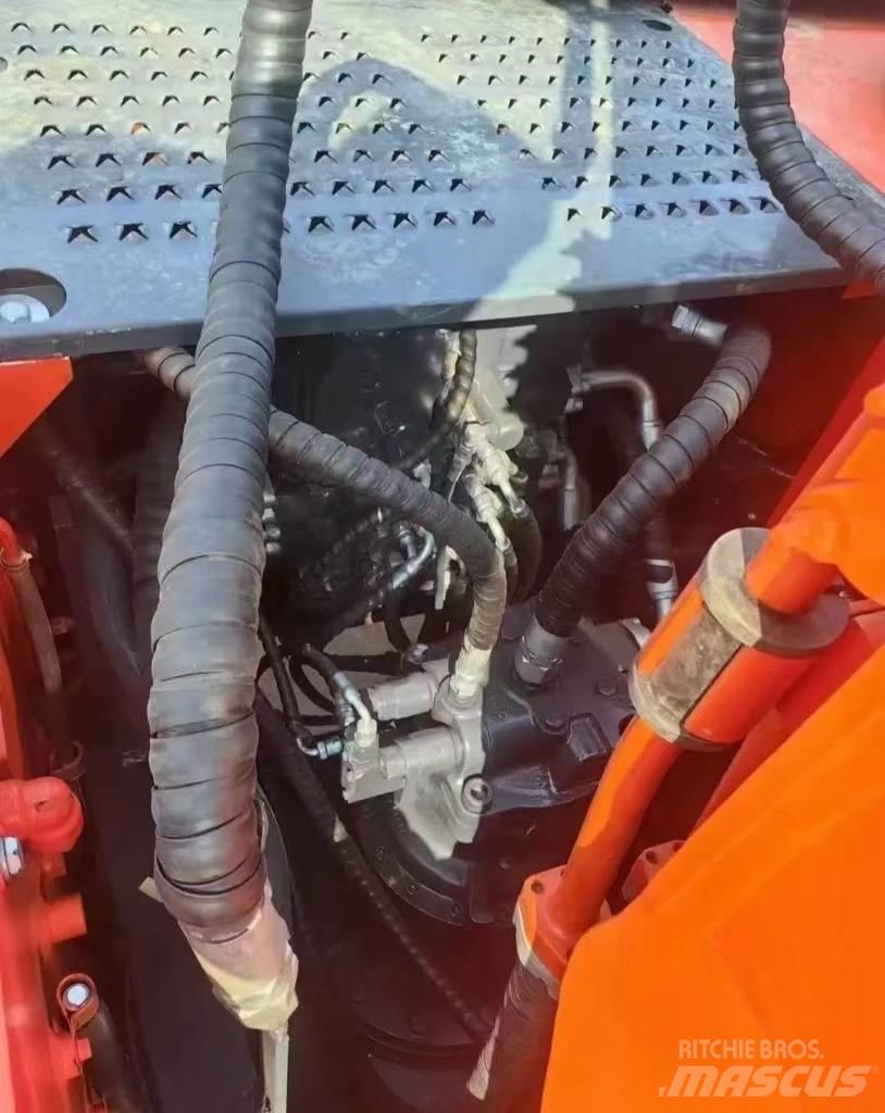 Doosan DX 225 LC Bageri gusjeničari