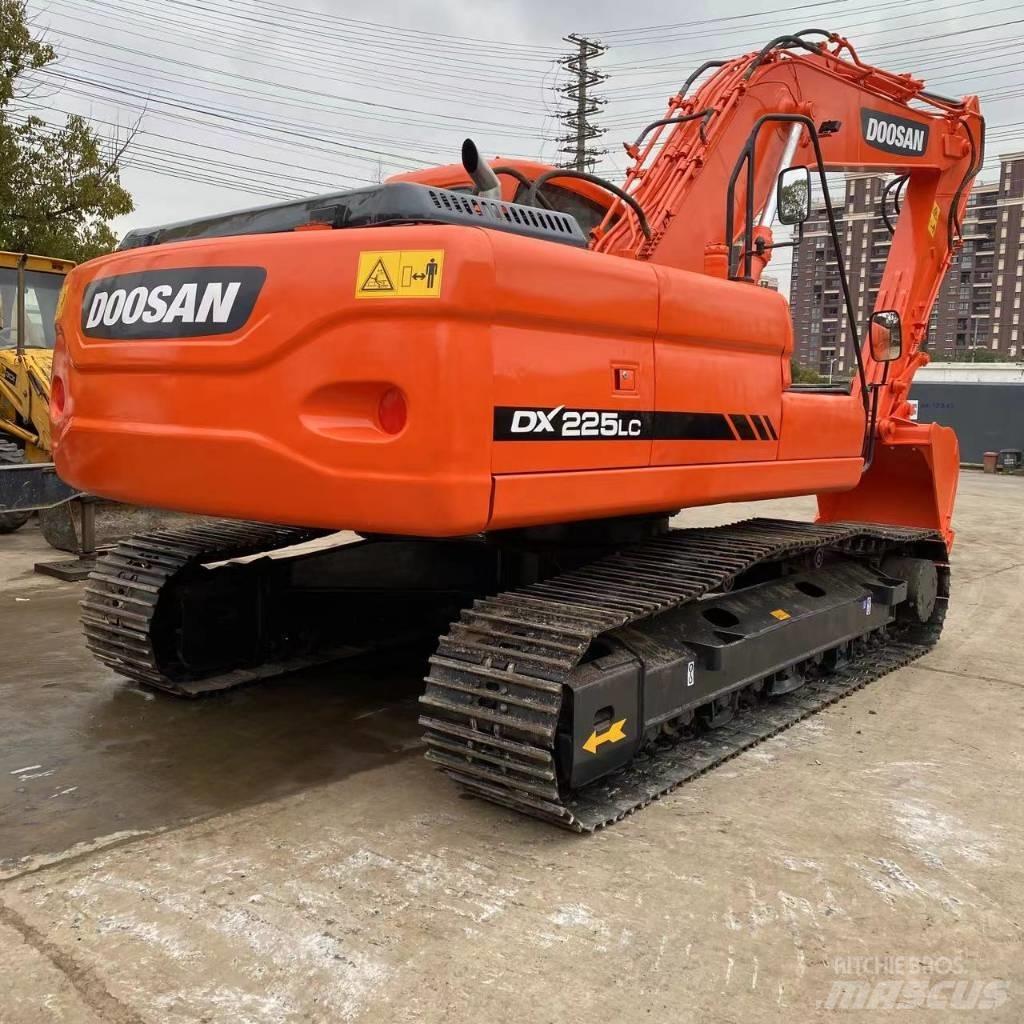 Doosan DX 225 LC Bageri gusjeničari