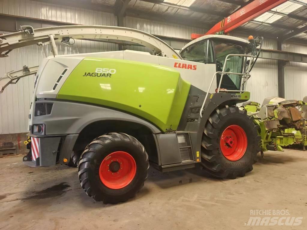 CLAAS Jaguar 850 Strojevi za krmu na vlastiti pogon