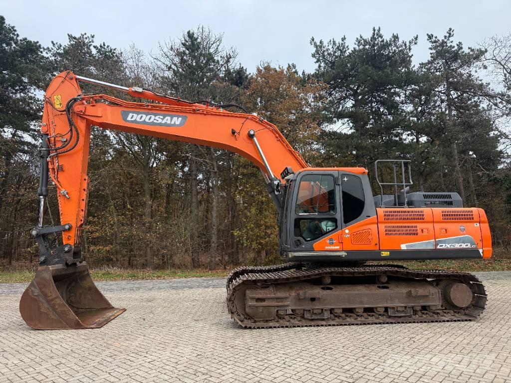 Doosan DX 300 LC Bageri gusjeničari