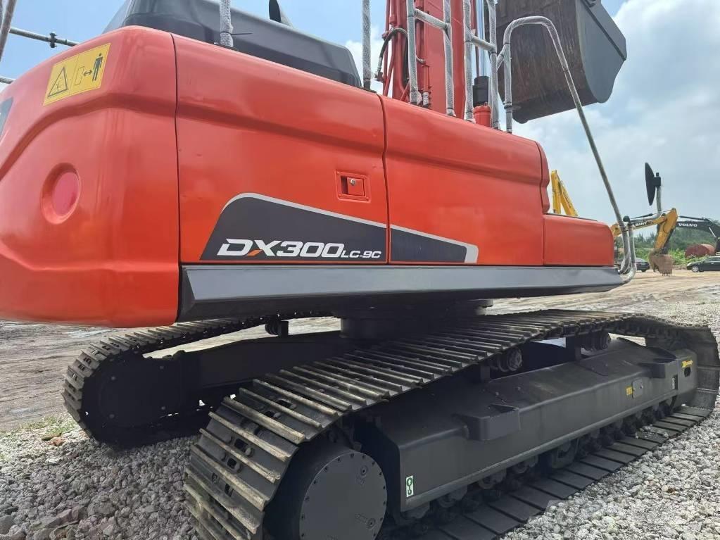 Doosan DX300-9C Bageri gusjeničari