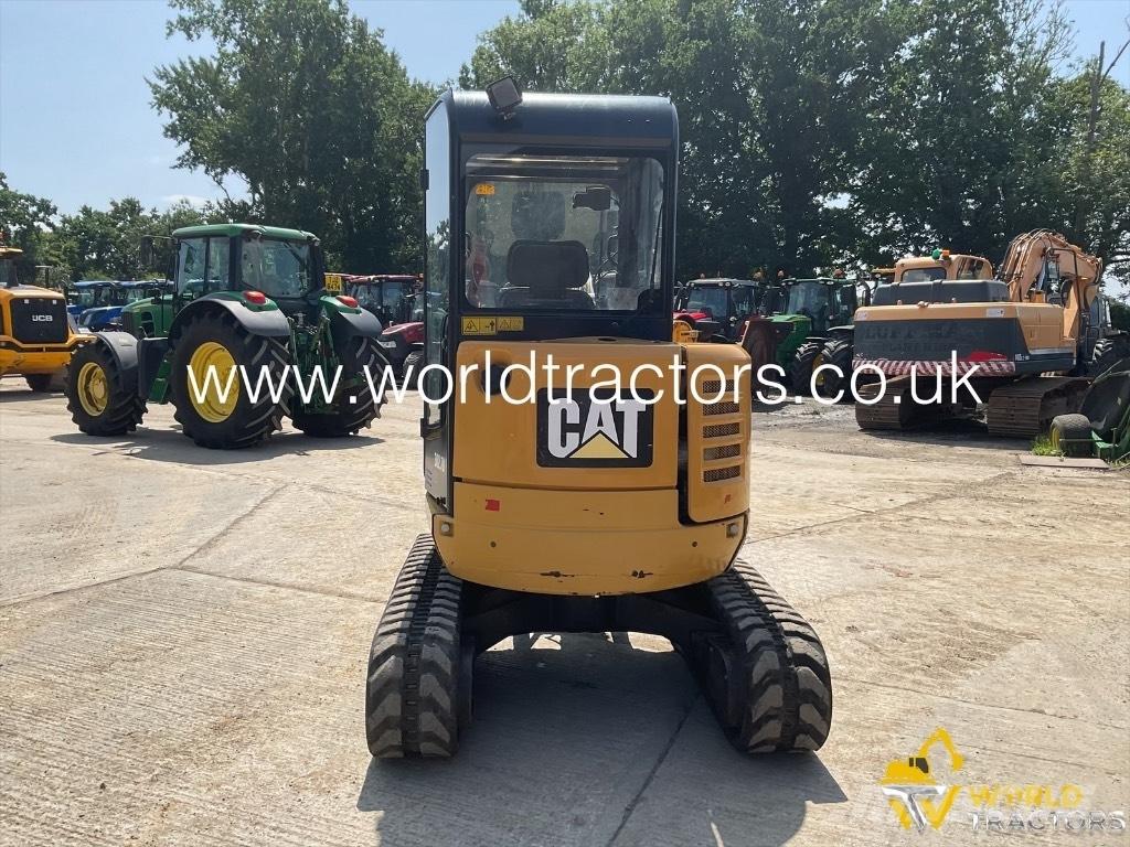 CAT 302.7 D Mini bageri <7t