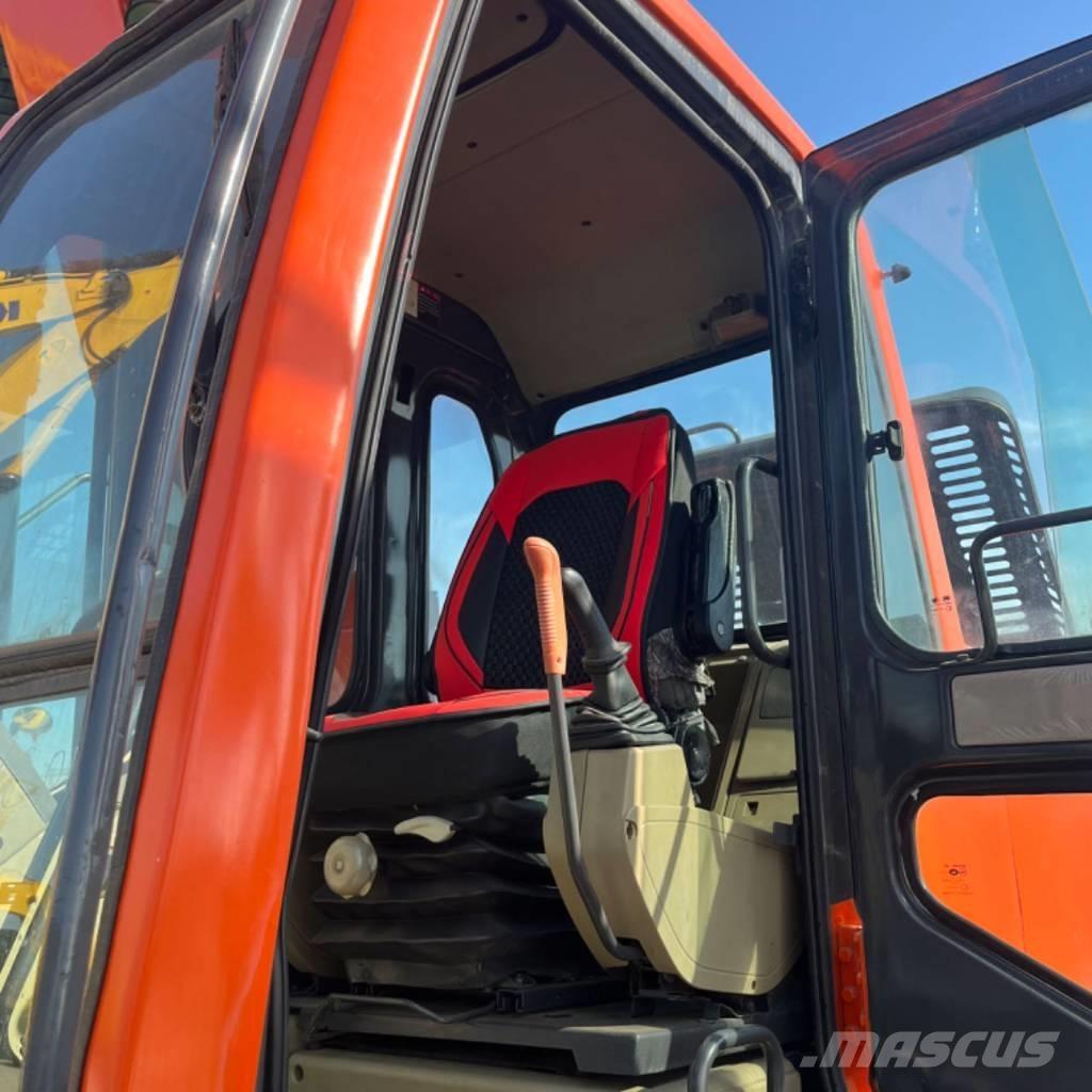 Doosan DX 300 Bageri gusjeničari
