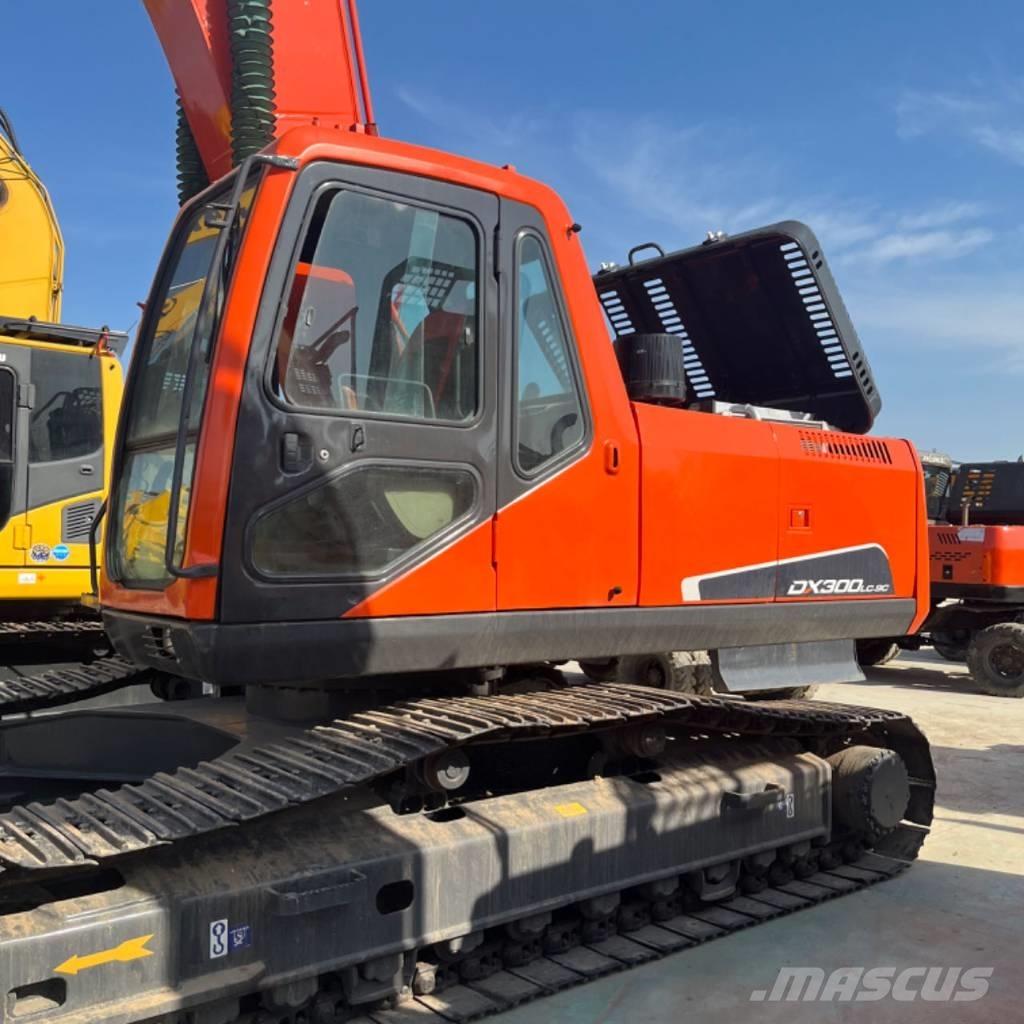 Doosan DX 300 Bageri gusjeničari