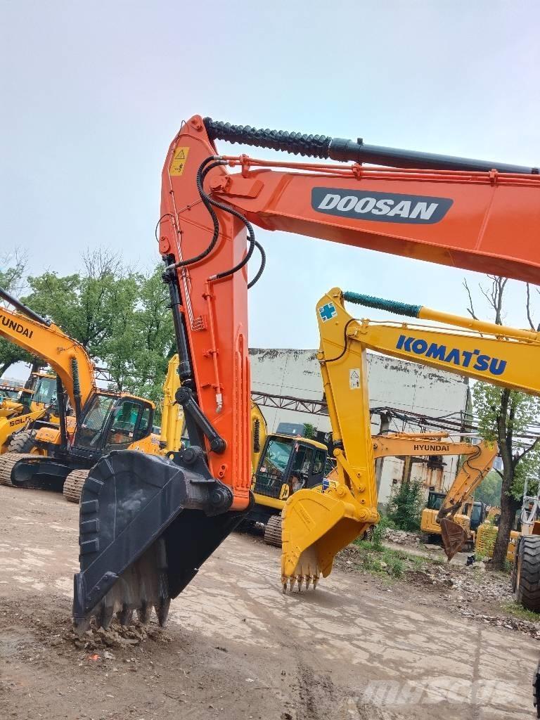 Doosan DX 300 LC Bageri gusjeničari
