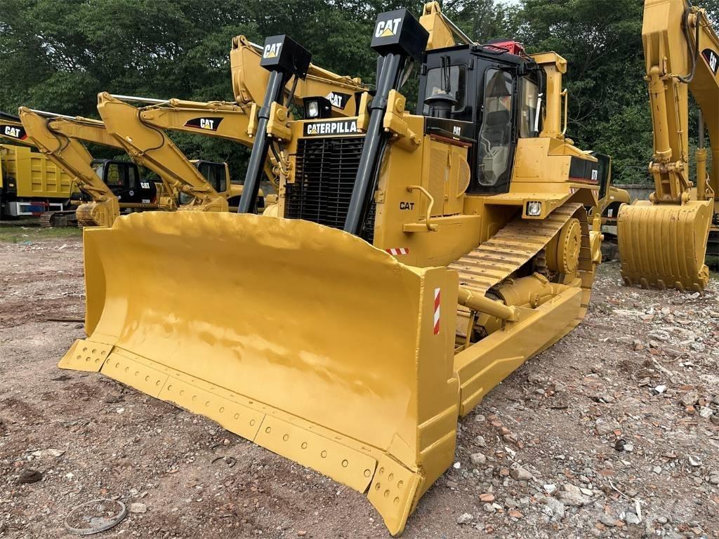 CAT D 7 R Buldožeri gusjeničari