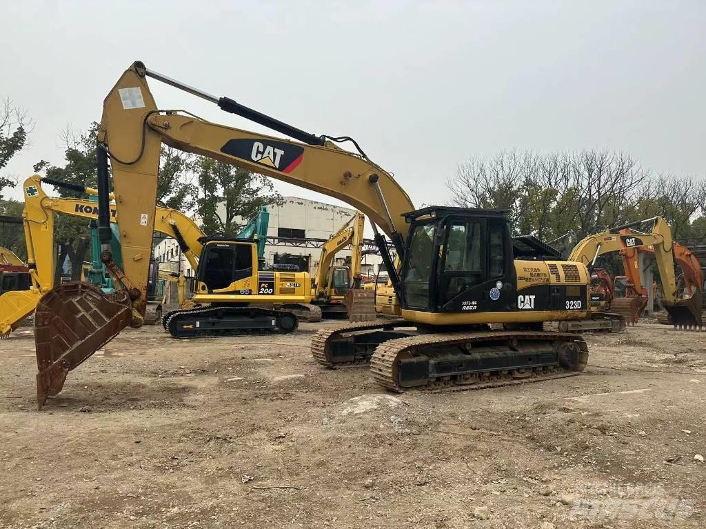 CAT 323D Bageri gusjeničari