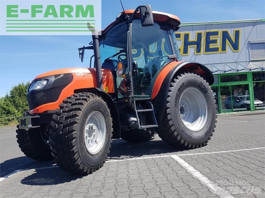 Kubota m4073 cab Traktori