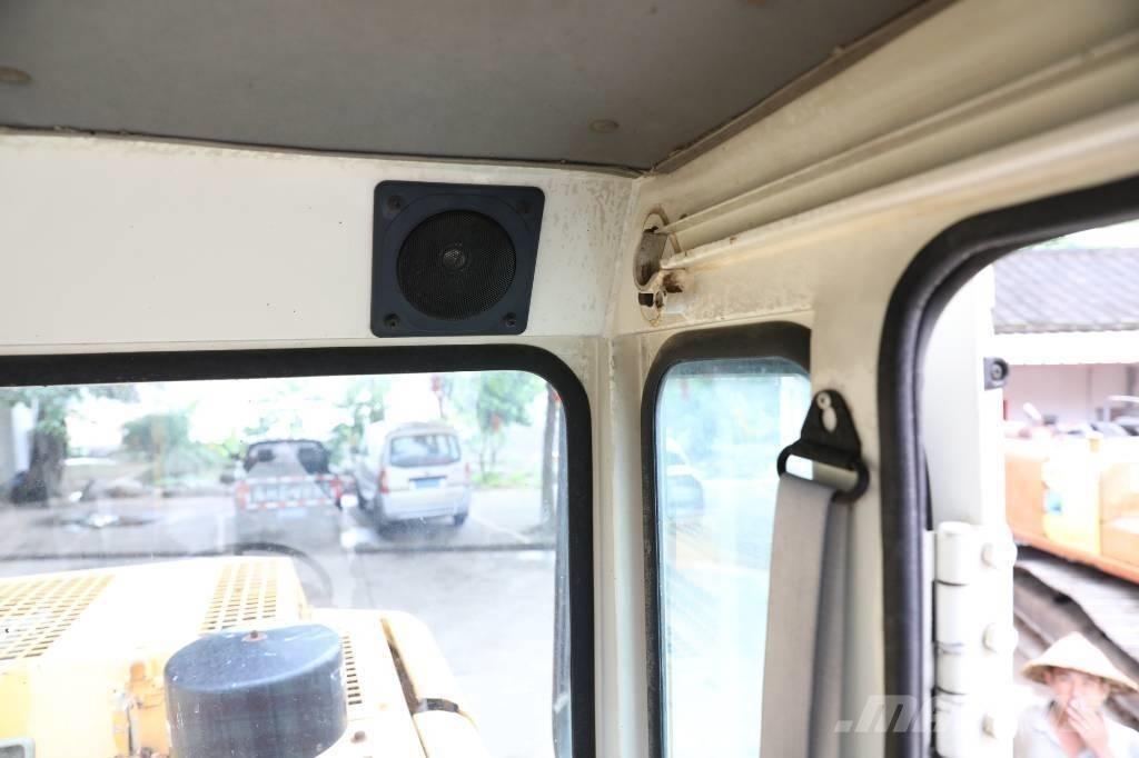 Hyundai Robex 130 W Bageri na kotačima