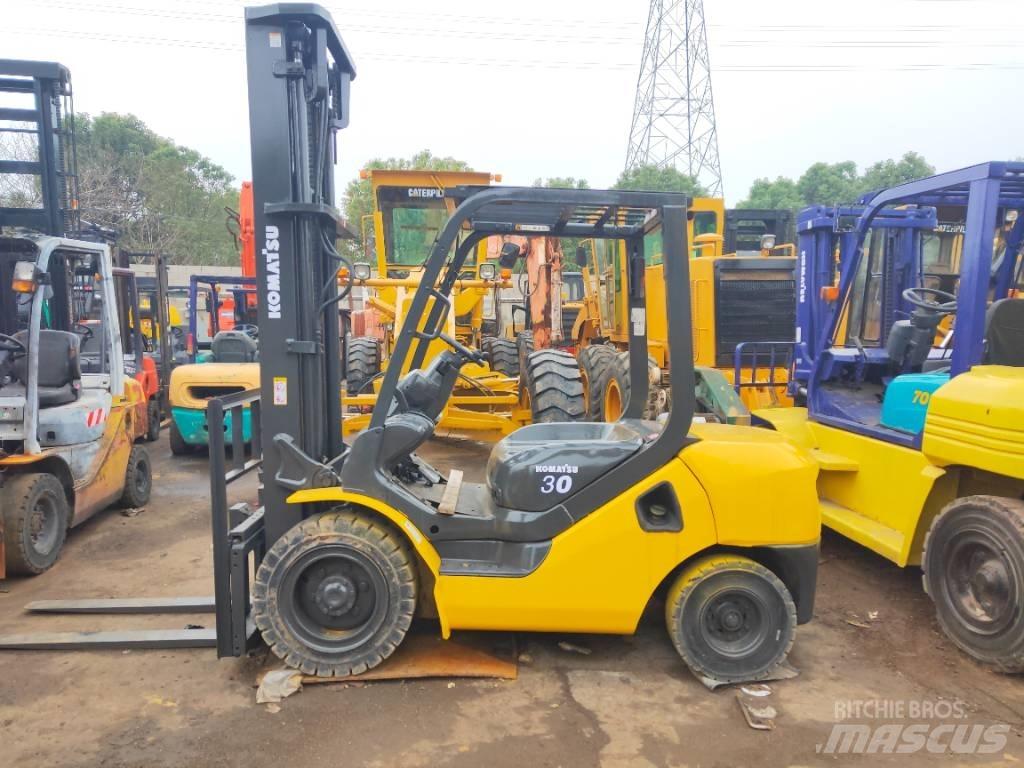 Komatsu FD 30 T-17 Dizelski viličari