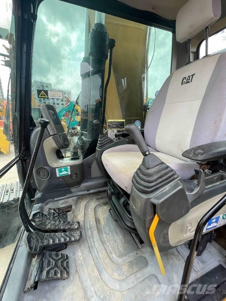 CAT 323 D Bageri gusjeničari
