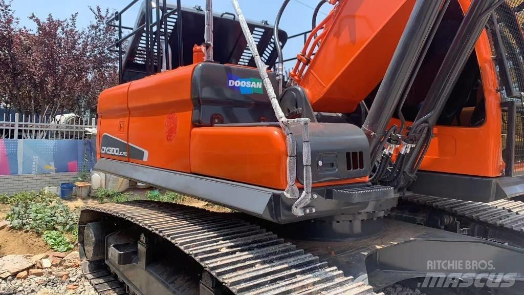 Doosan DX 300 LC Bageri gusjeničari