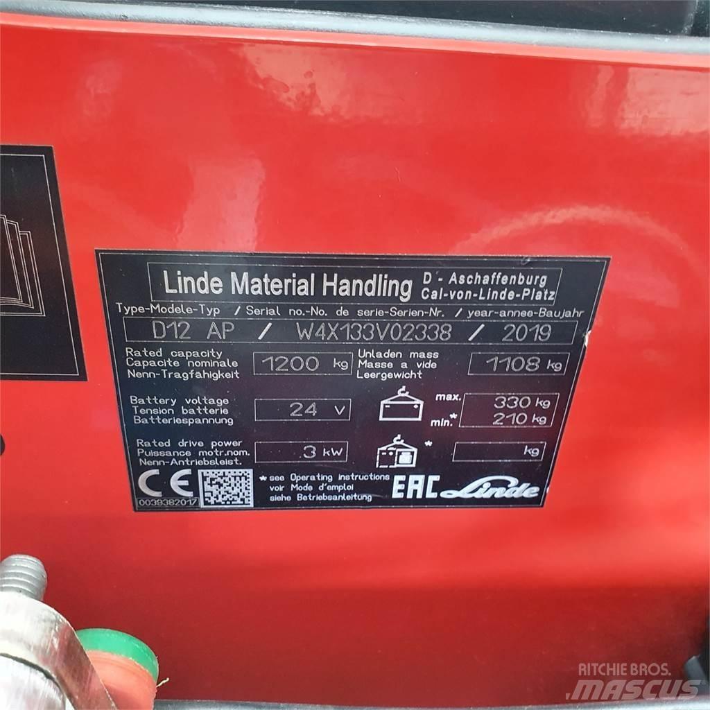 Linde D12AP Ručni električni viličar
