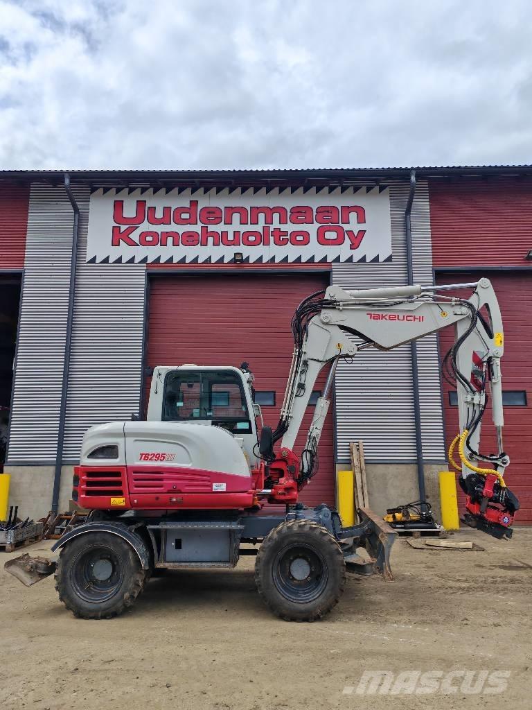 Takeuchi TB295W Bageri na kotačima