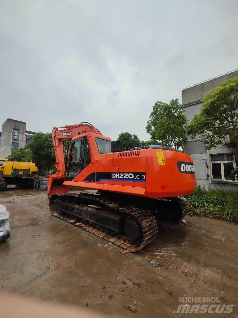 Doosan DH 220 Bageri gusjeničari