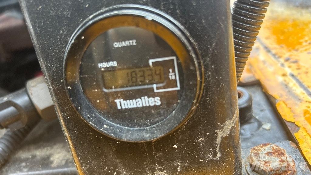 Thwaites MACH 444 Zglobni demperi