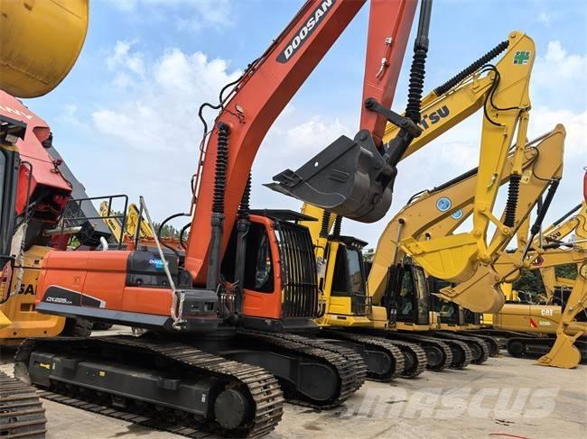 Doosan DX 225 LC Bageri gusjeničari