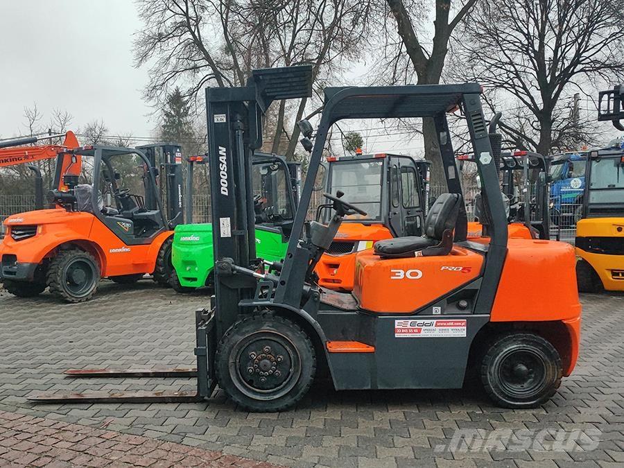 Doosan D30G Dizelski viličari