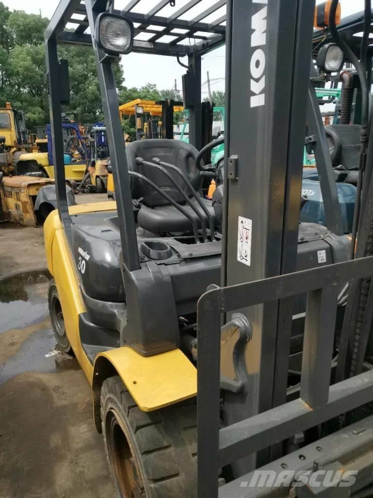 Komatsu 30 Teleskopski viličari