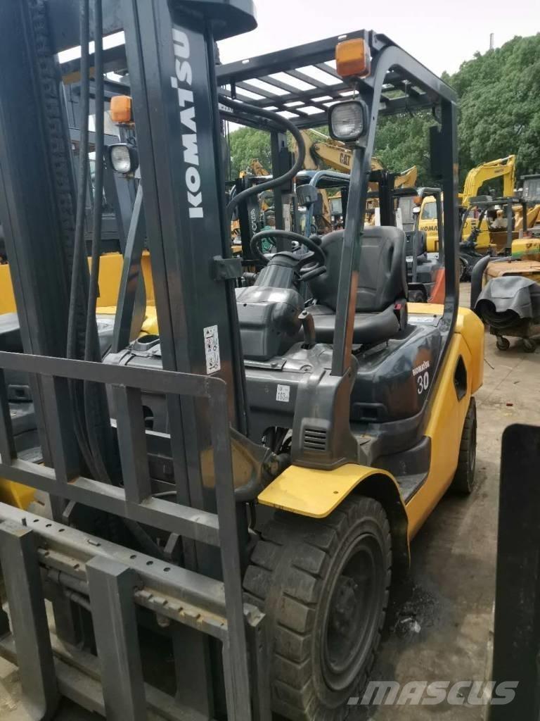 Komatsu 30 Teleskopski viličari