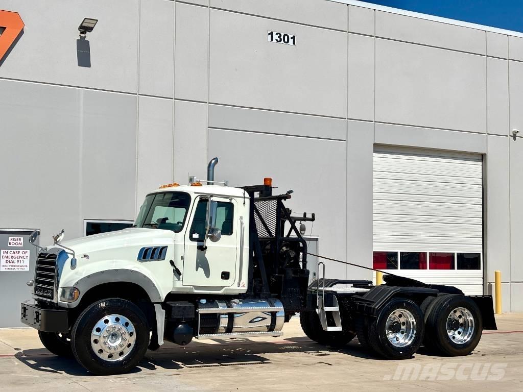 Mack GU713 Recovery vozila