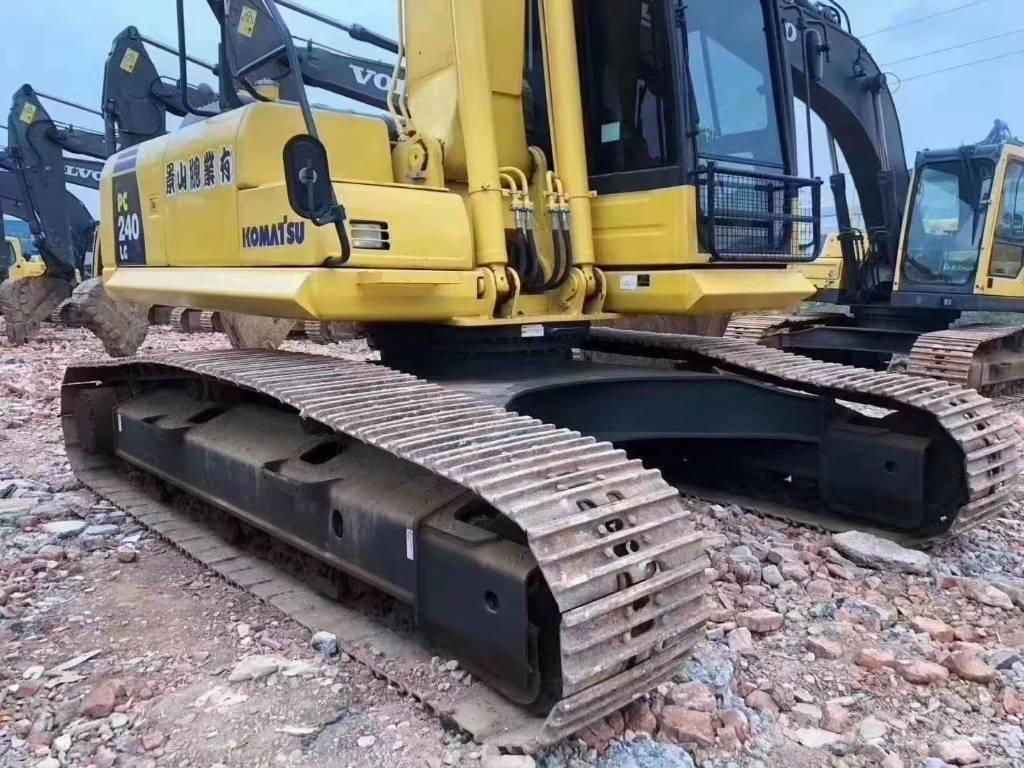 Komatsu PC 240 Bageri gusjeničari