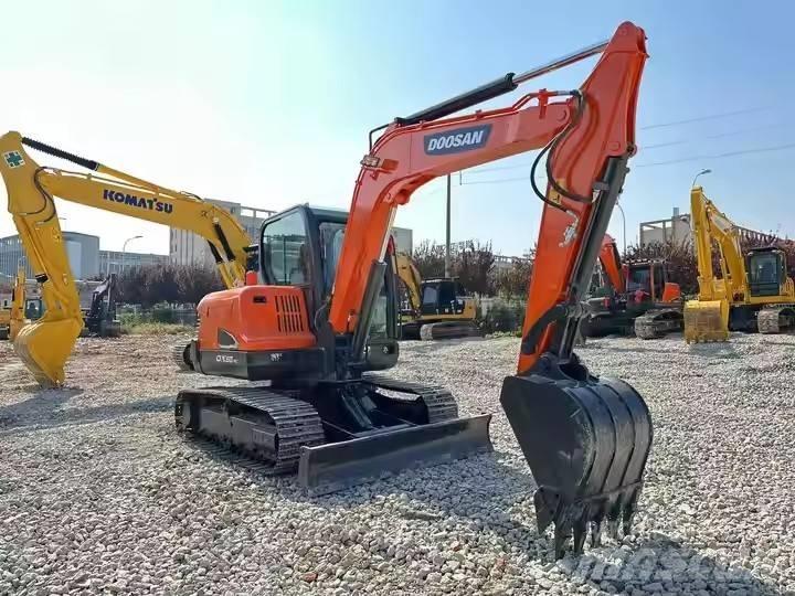 Doosan DX60-9C Bageri gusjeničari