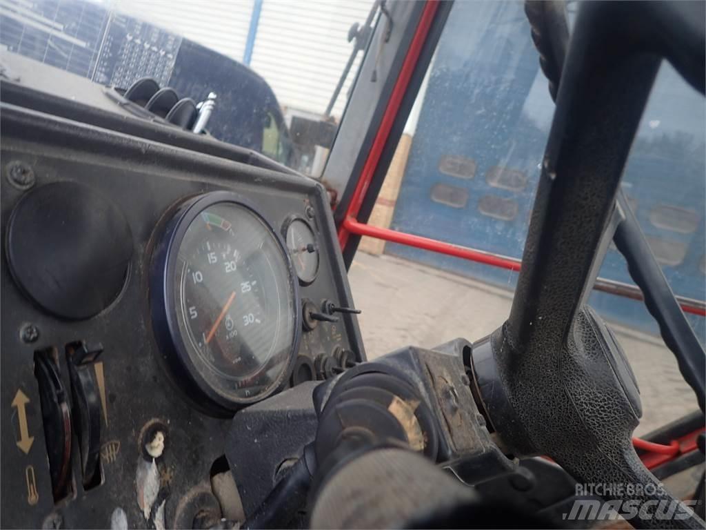 Valmet 705 Traktori