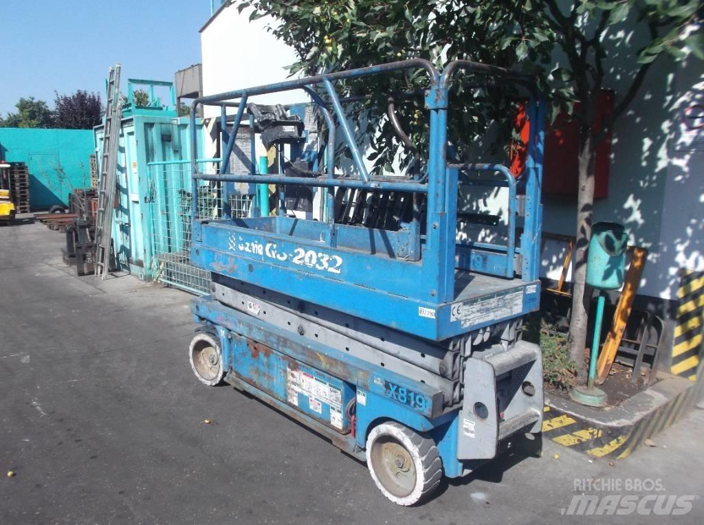 Genie GS 2032    V-2790 Vertikalne radne podizne platforme