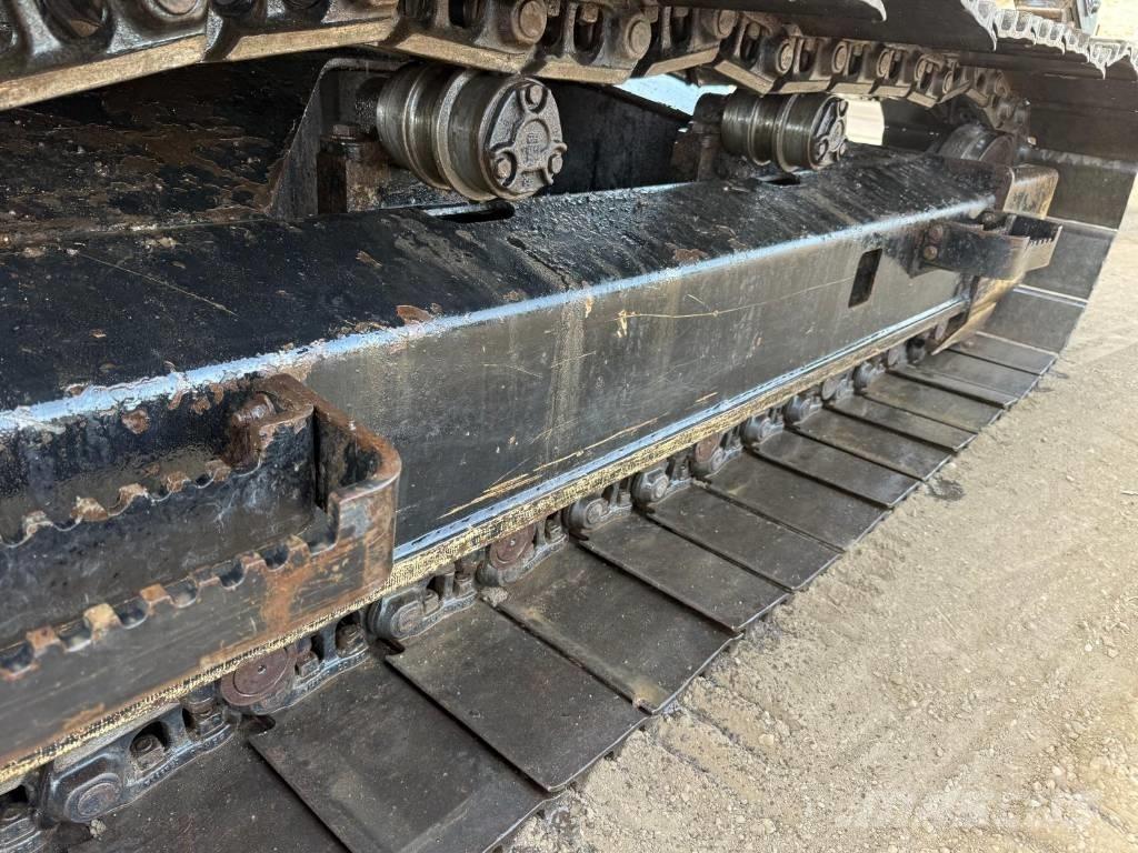 JCB JS 131 Bageri gusjeničari