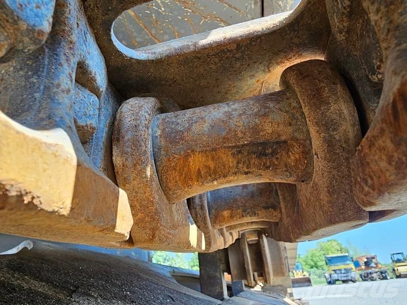 Volvo EC 240 B N LC Bageri gusjeničari