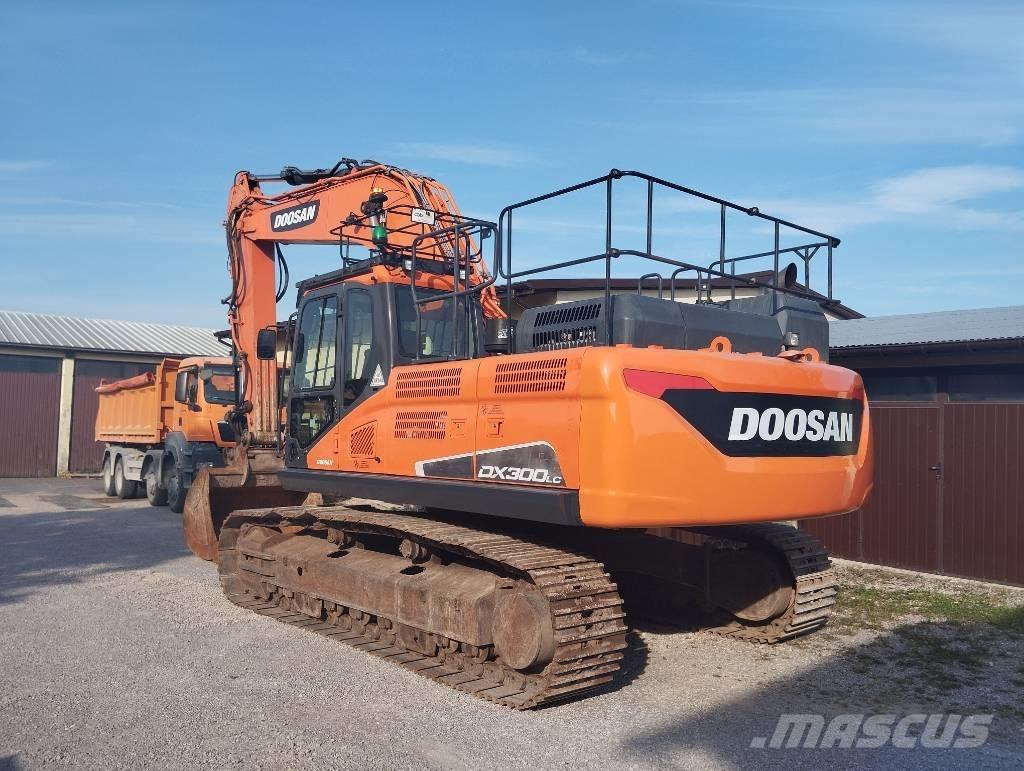 Doosan DX 300 LC Bageri gusjeničari