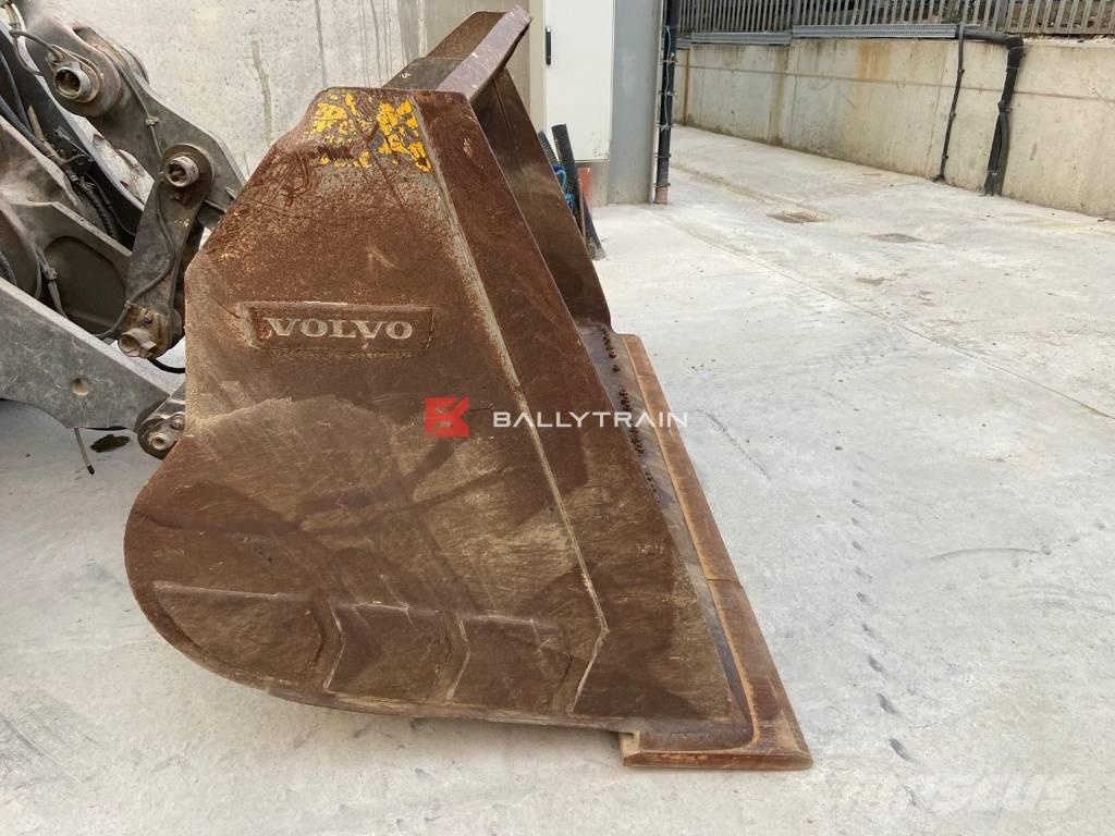 Volvo L 120 H Utovarivači na kotačima
