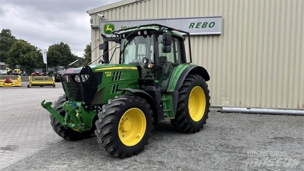 John Deere 6120M Kompaktni (mali) traktori