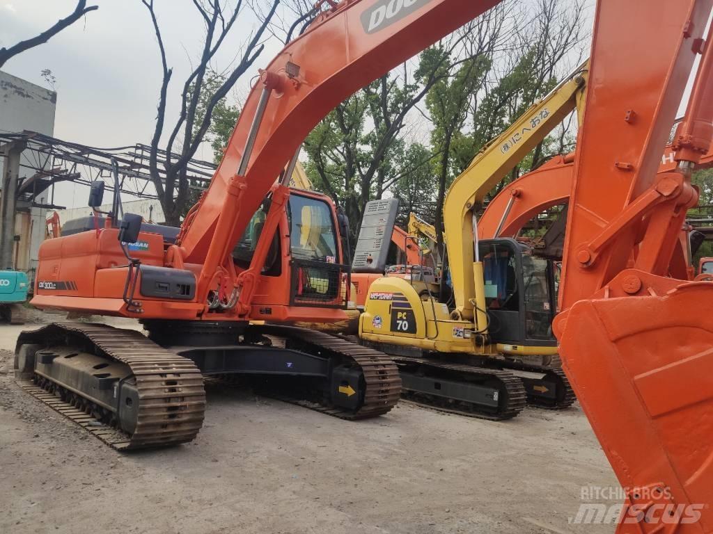Doosan dx300 Bageri gusjeničari