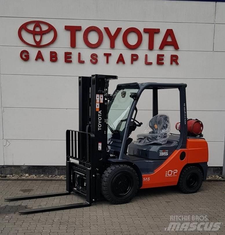Toyota 02-8FGJF35 Plinski viličari