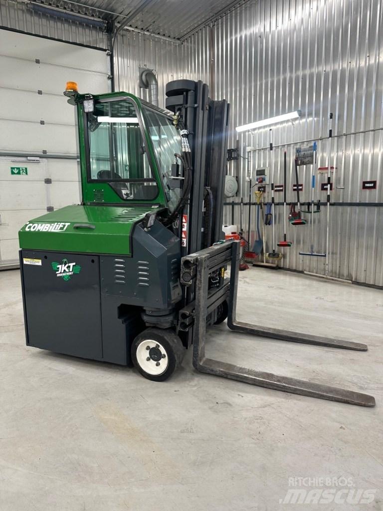 Combilift CB2500E Električni viličari