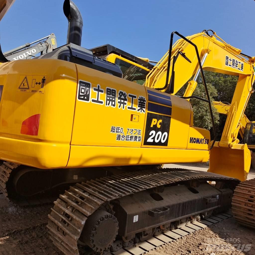 Komatsu PC 200-8 Bageri gusjeničari