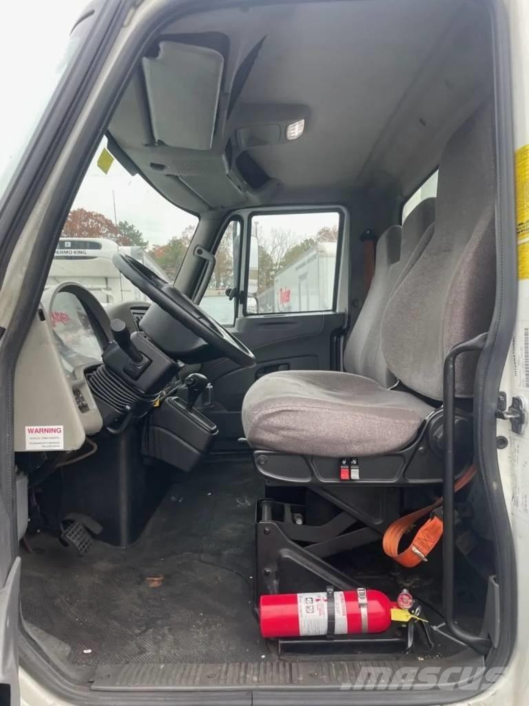 International 4300 Kamioni za prijevoz pića