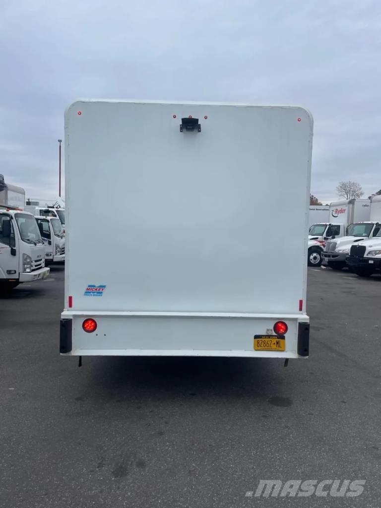 International 4300 Kamioni za prijevoz pića